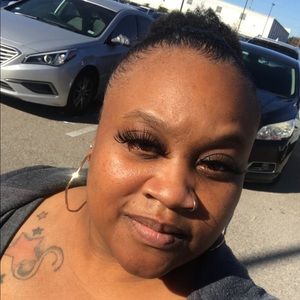 Meet your Posher, Deandrea